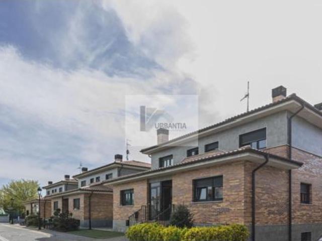 Casa pareada Venta Cendea de Olza Oltza Zendea, Ororbia