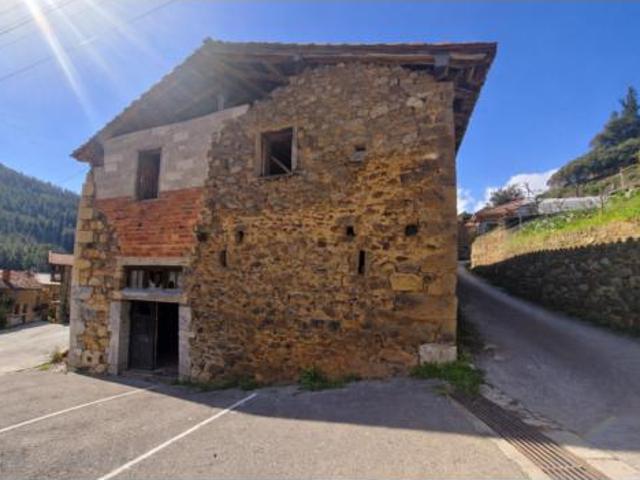 Casa pareada Venta Cillorigo de Liébana, Pumareña