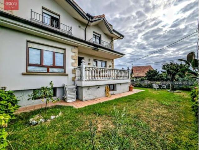 Casa pareada Venta Arnuero, Castillo