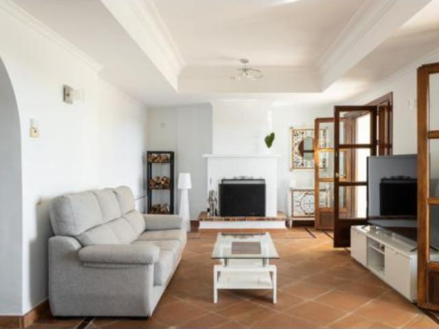 Casa pareada Venta Benahavís, Núcleo