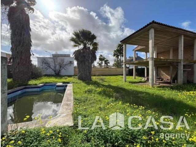 Casa pareada Venta Dos Hermanas, Entrenúcleos