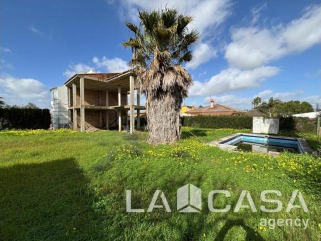 Casa pareada Venta Dos Hermanas, Entrenúcleos