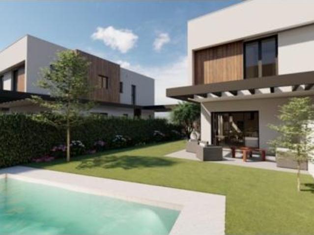 Casa pareada Venta Dos Hermanas, Entrenúcleos