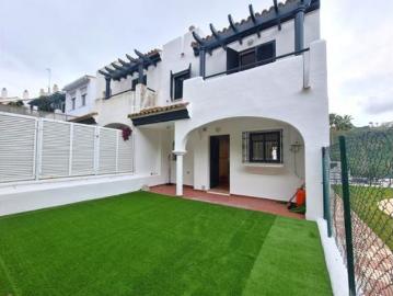 Casa pareada Venta Manilva, Núcleo