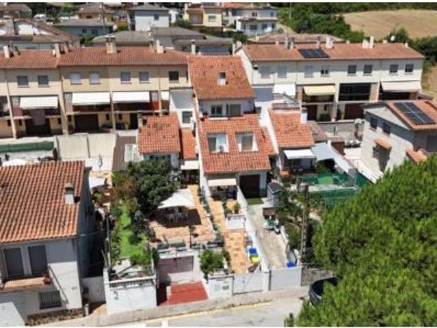 Casa pareada Venta Sant Julià de Ramis, Carretera de Banyoles
