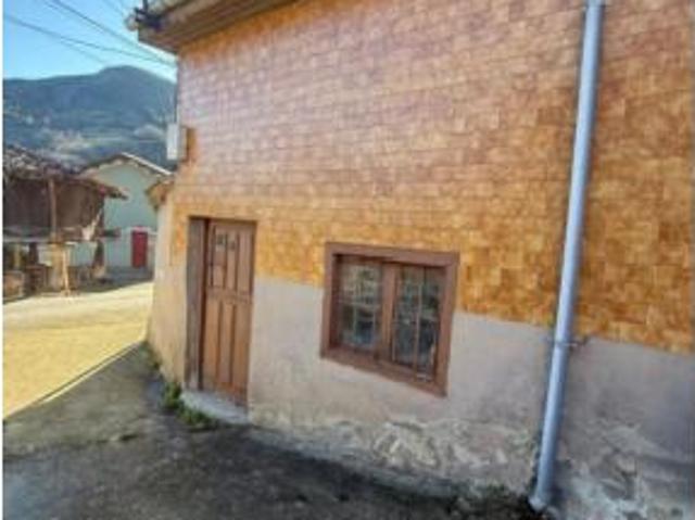 Casa pareada Venta Quirós, Arrojo