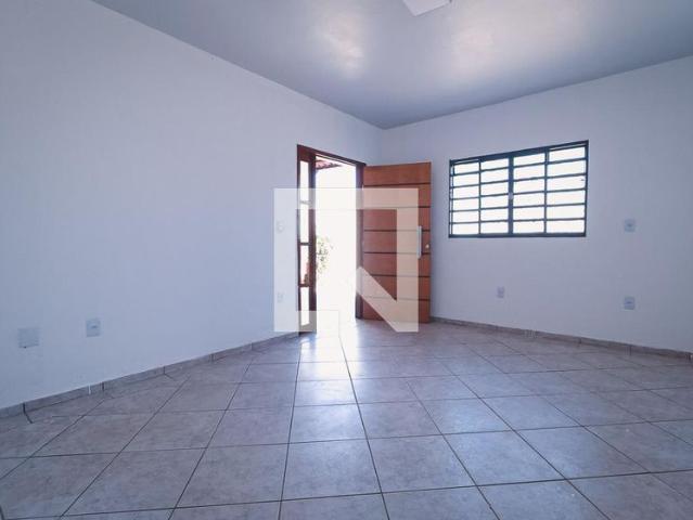 Casa, Parque Anhanguera II, 3 Quartos, 1 m2 Goiânia