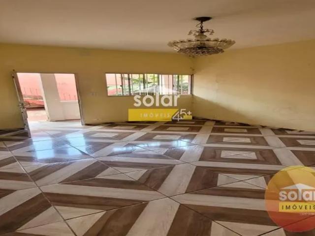 Casa á venda