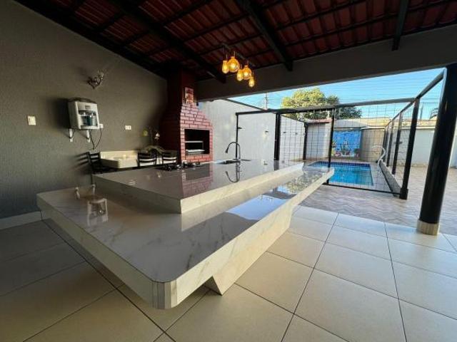 Casa Parque das Flores 257m², 5 quartos. Casa de Rua com 5 Quarto s à Venda por R$ 970000.00 no s