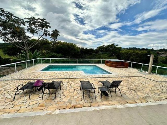 Casa Pé na Água da Represa no Condomínio Riviera do Jaguari em Piracaia