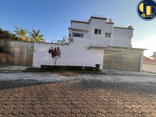 Casa Pedregal de las Animas