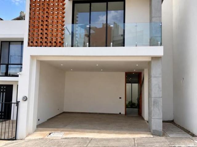Casa Pedregal de las Animas