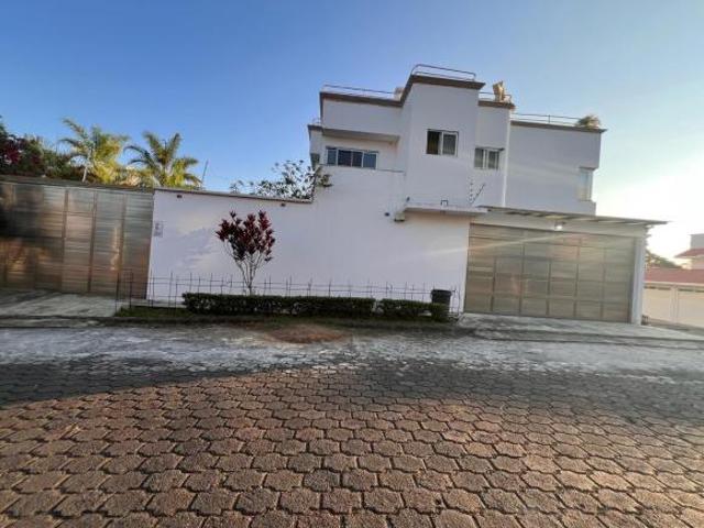 Casa Pedregal de las Animas