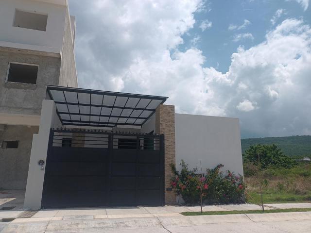 CASA PEDREGAL ECO HABITAT LEON VENTA