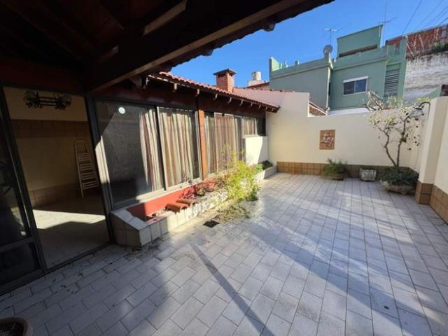 Casa PH en alquiler en Lanus Oeste