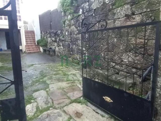 CASA PIEDRA CON FINCA MELON