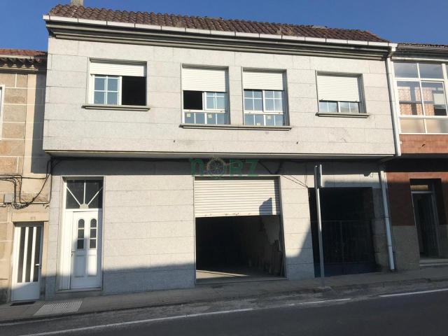 CASA PIEDRA RIBADAVIA PARA REMATAR