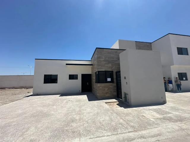 CASA PLANTA BAJA EN VENTA EN LOS OLIVOS, GOMEZ PALACIO, DGO