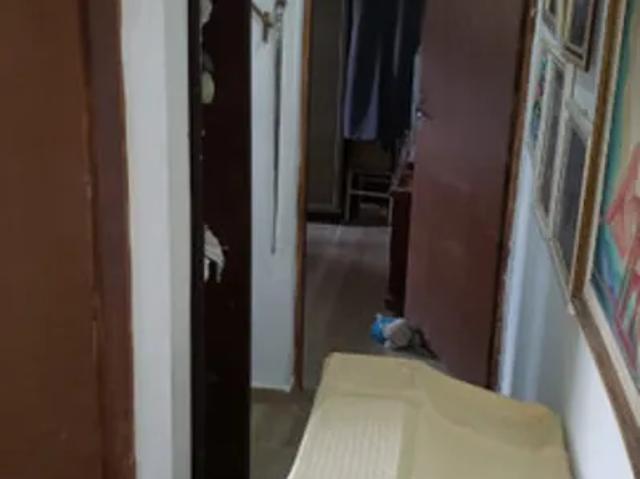 Casa plana com dois dormitórios e garagem coberta