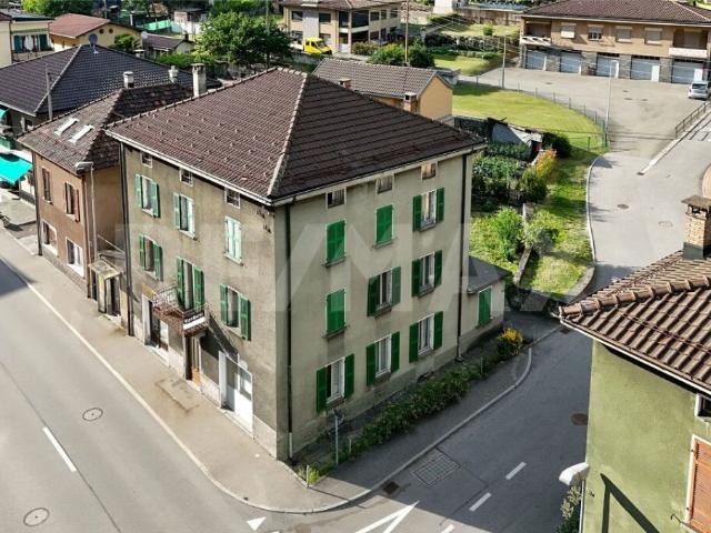 Casa plurifamiliare con grande potenziale di ristrutturazione