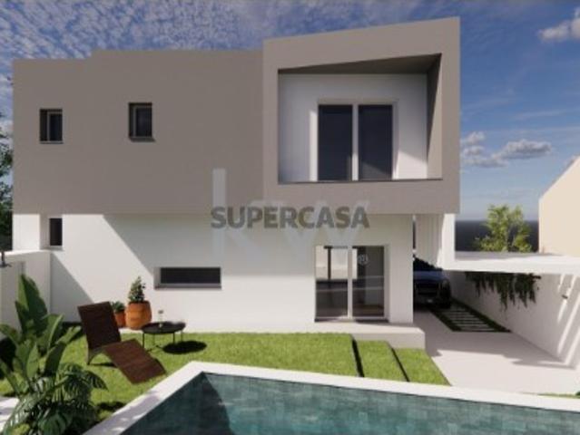 Casa Pomar Moradia T3 em S. Domingos de Rana