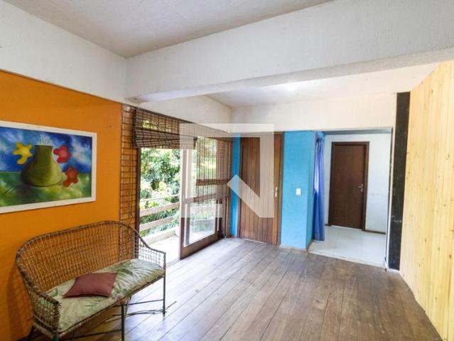 Casa, Ponta Grossa, 2 Quartos, 201 m2 Porto Alegre