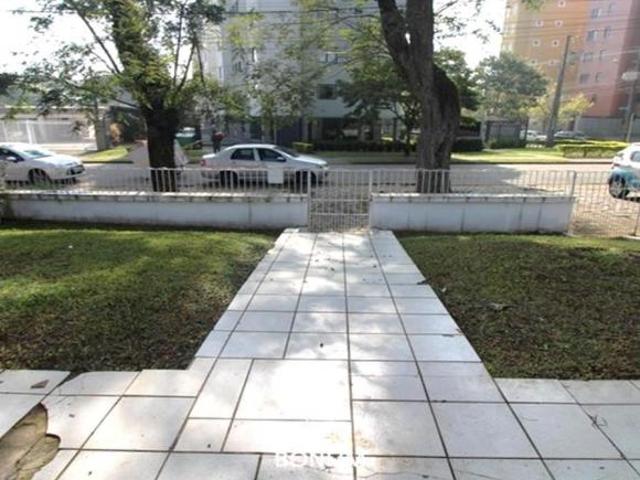 CASA PORTÃO 3 QUARTOS TERRENO ZR4 DE 428M²