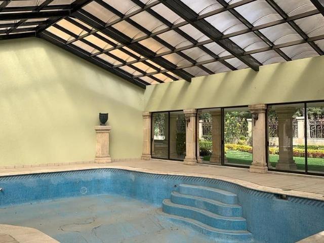 Casa Premium con Alberca Techada ? Club de Golf Las Fuentes