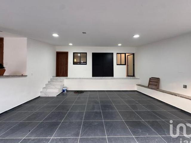 Casa Premium en Venta. Zona dorada a unos pasos de Av. Ignacio Sandoval