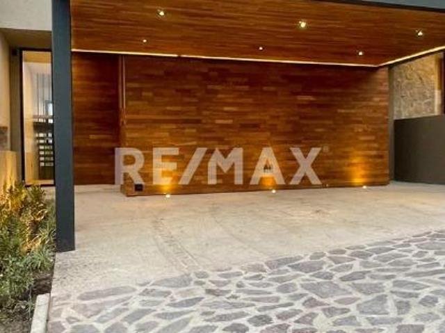 CASA PREMIUM NUEVA EN RENTA ALTOZANO QUERETARO