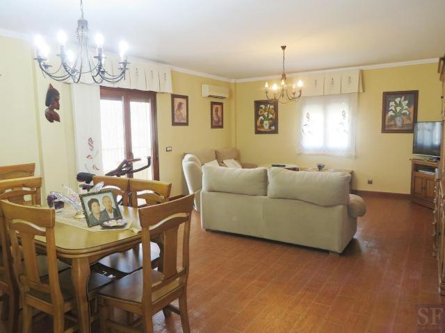 Casa principal: 3 dormitorios dobles uno en suite | Dormit. 360m² Sayalonga