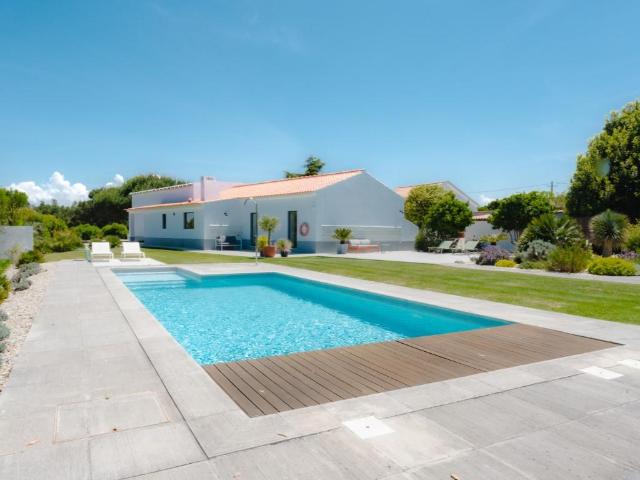 Casa principal, moinho e 3 bungalows contemporâneos para Alo. 232m² Foz Do Arelho