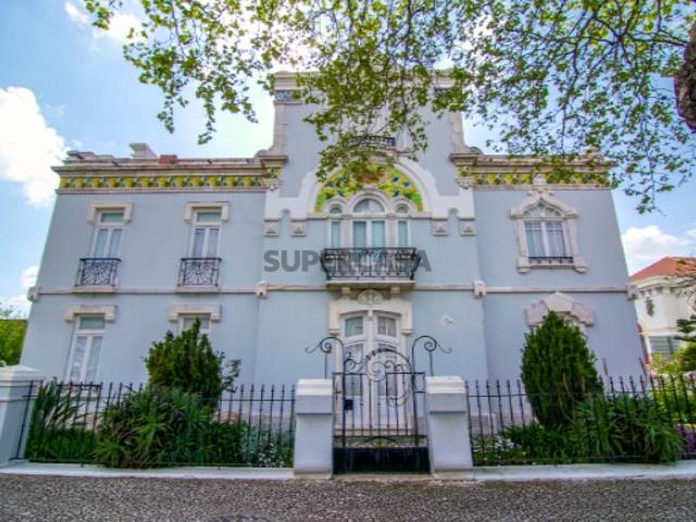 Casa do Princípio Séc XX, Jardim, Investimento, centro de Estremoz