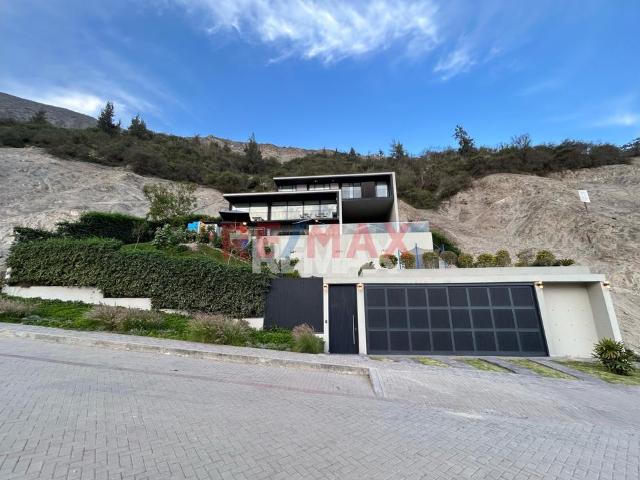 Casa Privilegiada Para Vivir O Invertir | Cerca A La Plaza De Armas | Cieneguilla