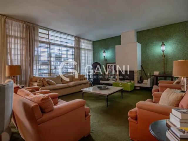 Casa Projeto Marcio Kogan com 380m² com 3 quartos em Planalto Paulista