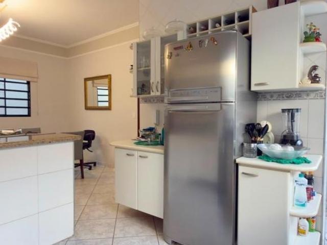 Casa Prolongamento Ângela Rosa 660 mil