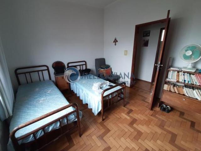 Casa próxima ao centro de São Lourenço MG com 4 quartos