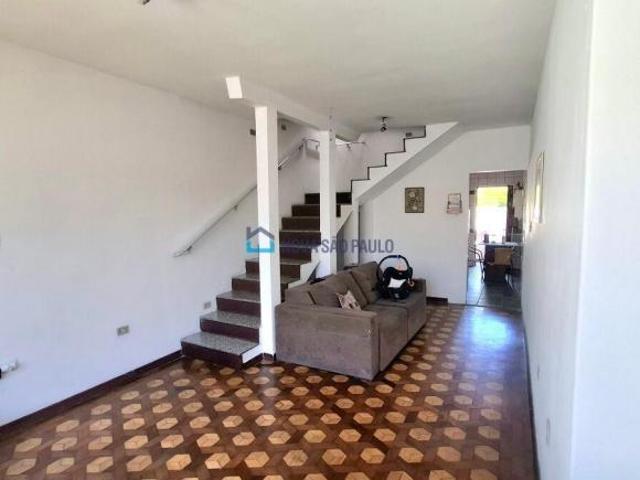 Casa Próxima ao Metrô Jabaquara | 237m² | 6 Dormitórios | Planta Versátil | 3 Vagas