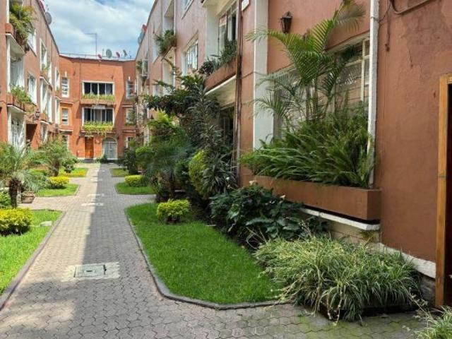 Casa que consta de dos departamentos unidos