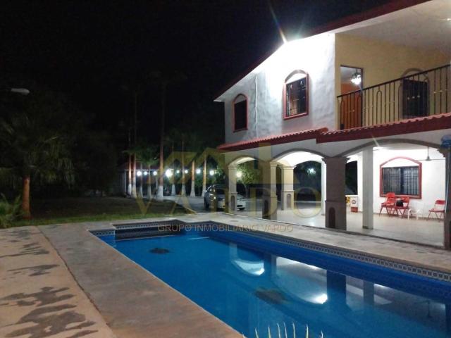 Casa Quinta Campestre con Alberca en Venta. Cienega de Flores, Nuevo Leon