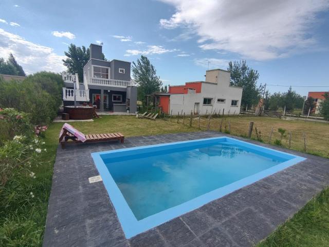 CASA QUINTA EN ALQUILER EN DOMSELAAR SAN VICENTE