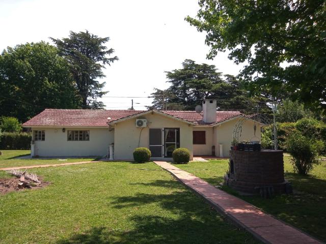 Casa Quinta En Calle 411 2759, Villa Elisa, Argentina