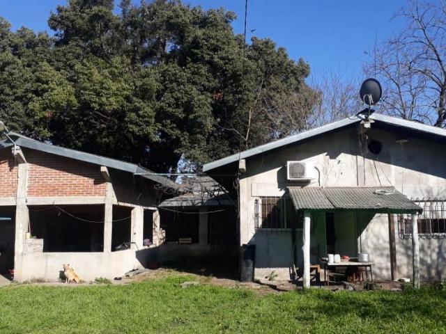 Casa Quinta sobre Gutierrez, a metros de Luro, Glew en Inmomap