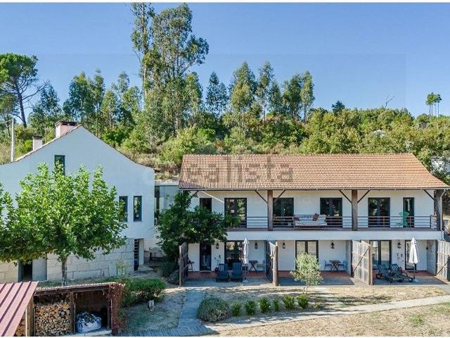 Casa rústica, Covas e Vila Nova de Oliveirinha