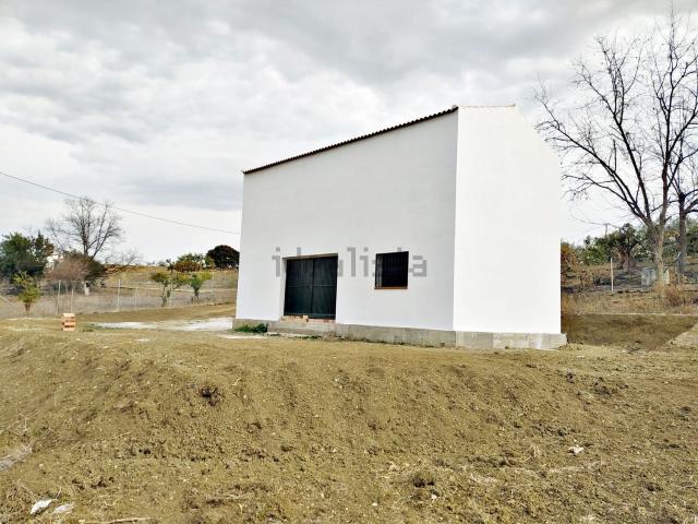 Casa rústica, Coin