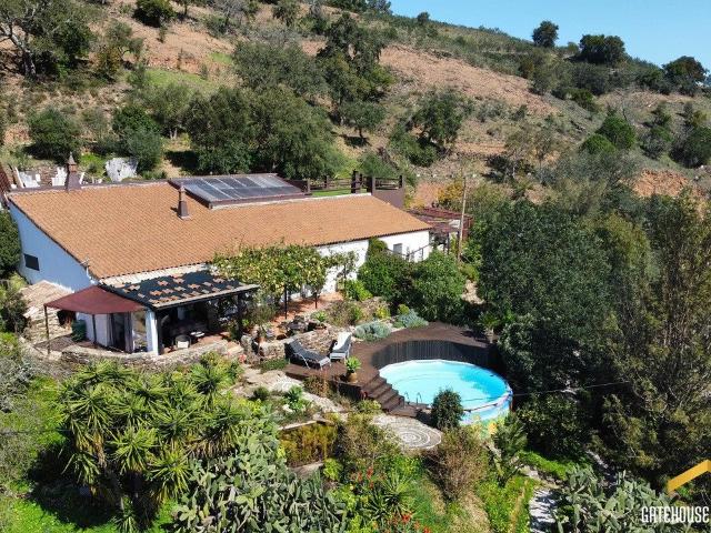 Casa rústica com 2 quartos, mais estúdio de 1 quarto, perto. 148m² Santa Catarina Da Fonte Do Bispo