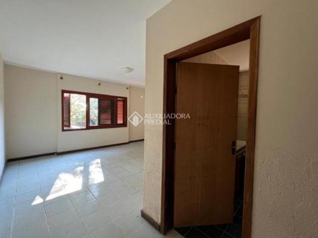 CASA RÚSTICA COM 3 DORMIÓRIOS BAIRRO FLORIDA