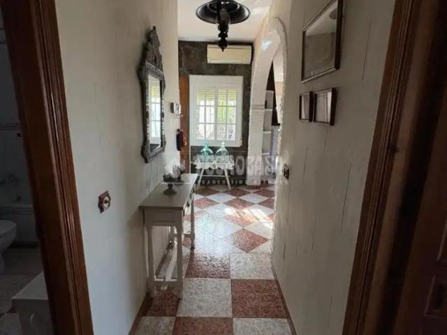 Casa rústica con balcón en alquiler en Frigiliana