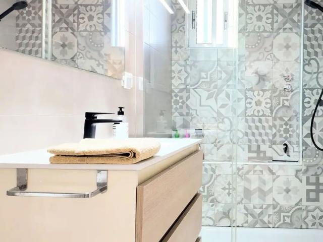 Casa rústica con piscina en alquiler en Calahonda