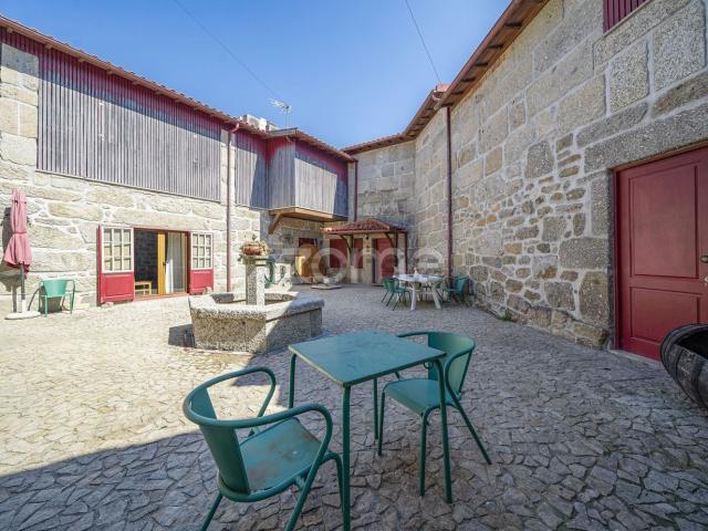 Casa rústica, Campos e Louredo